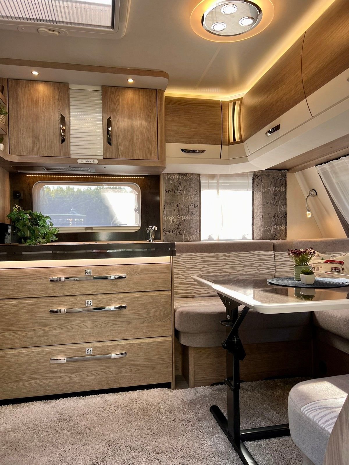 Caravane Hobby 560 Prestige WLU – Image 9