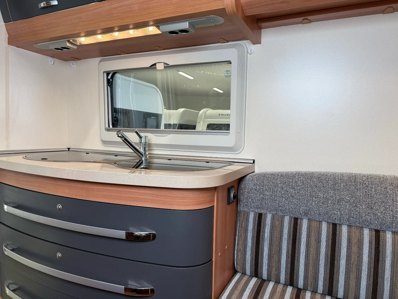 Caravane Hobby 400 SFE De Luxe – Image 10