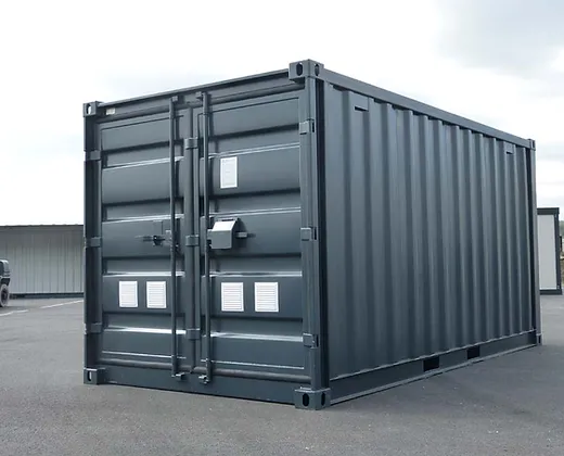 Conteneur 15 pied avec installation électrique,grilles d’aération et verrou clef – Image 2