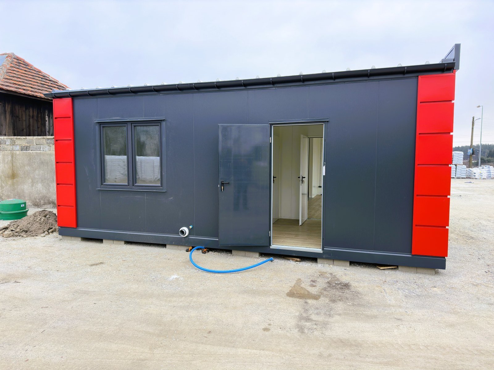 Conteneur Modulaire en panneaux sandwich – bureaux, commerces/logements, 6 pièces – 63 m² – Image 21