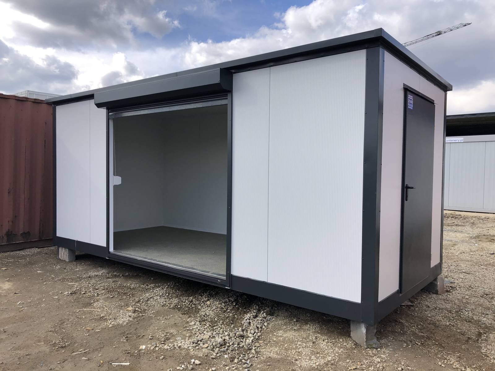 Conteneur commercial avec volet roulant 2,5 x 6m – Image 11