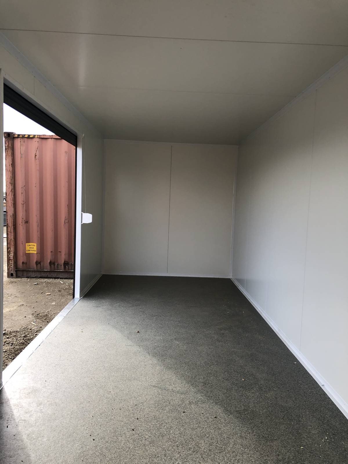 Conteneur commercial avec volet roulant 2,5 x 6m – Image 14