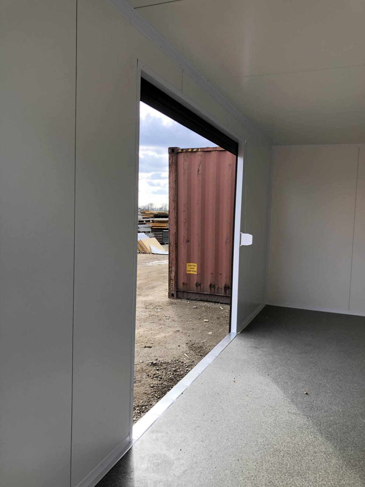 Conteneur commercial avec volet roulant 2,5 x 6m – Image 16