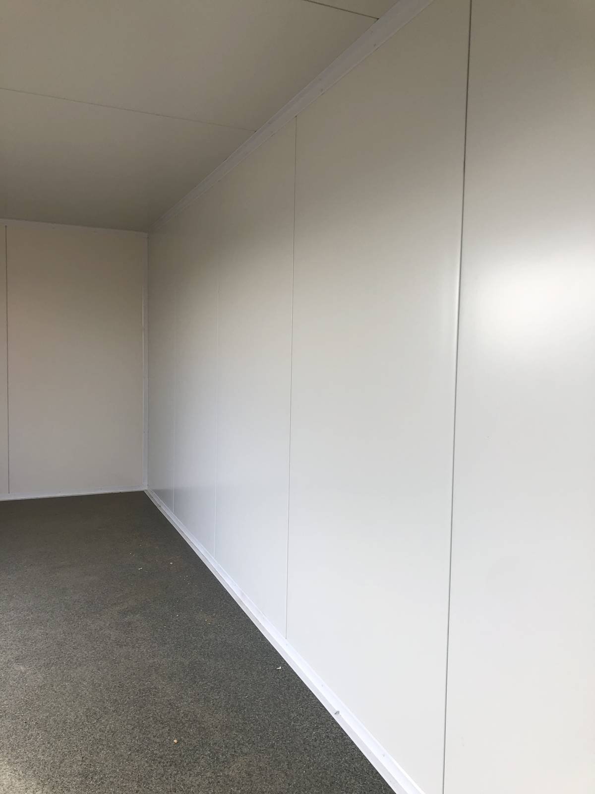 Conteneur commercial avec volet roulant 2,5 x 6m – Image 17
