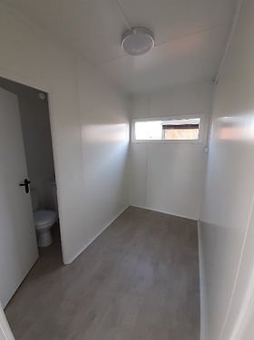 Conteneur maison sur roues avec salle de bain et cuisine 17 m² – Image 7