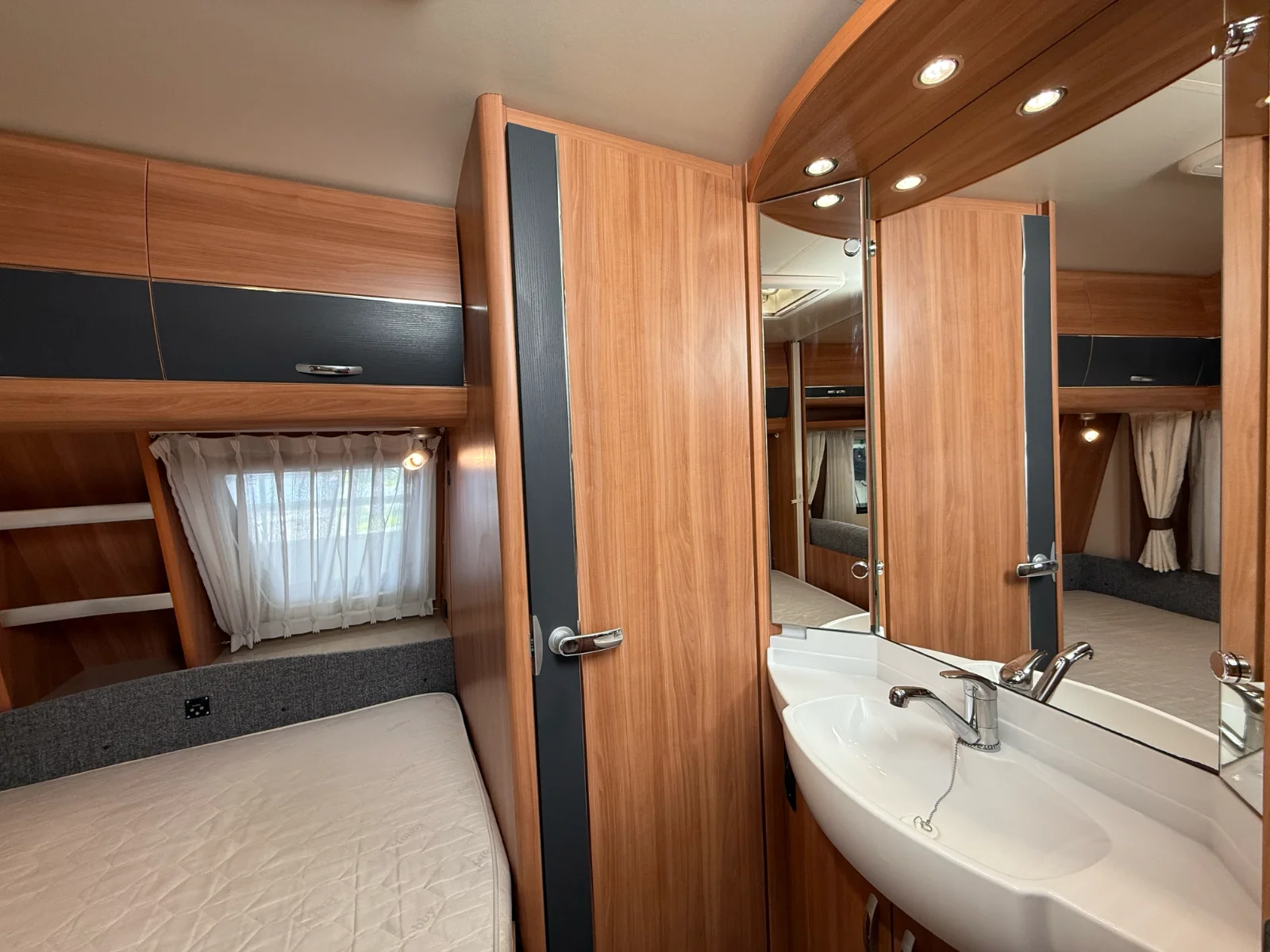 Caravane Hobby 400 SFE De Luxe – Image 17
