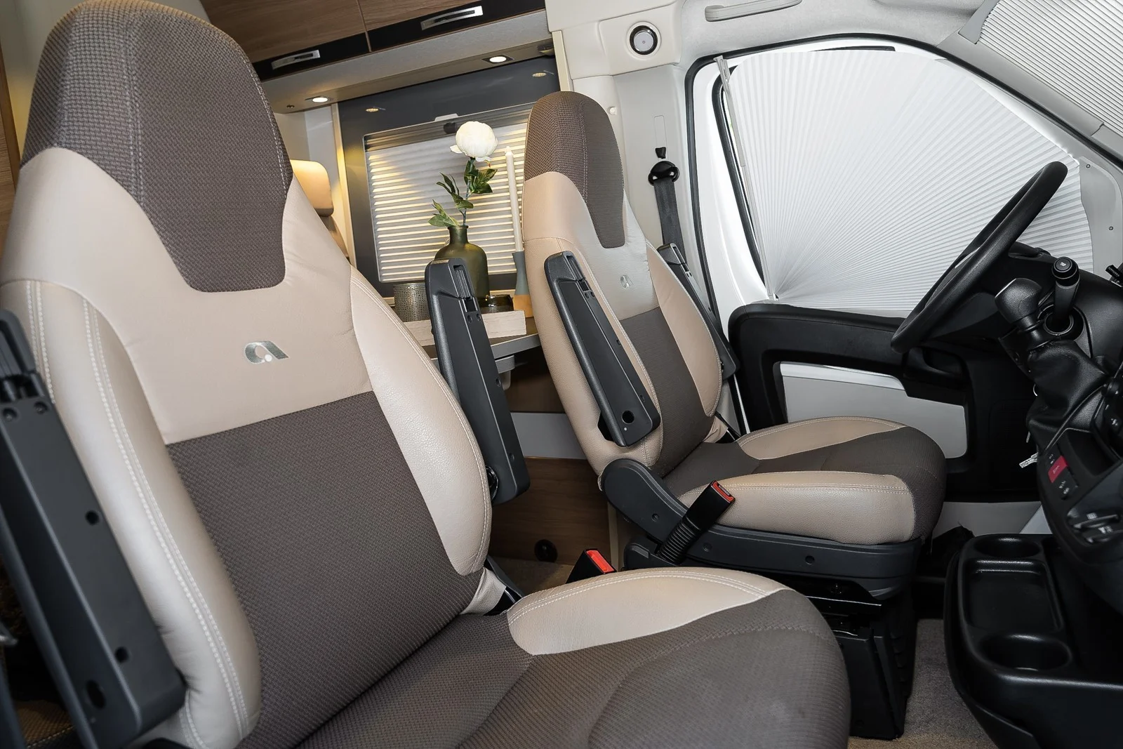 Camping-car Adria Compact SLS Slide Out – Image 17