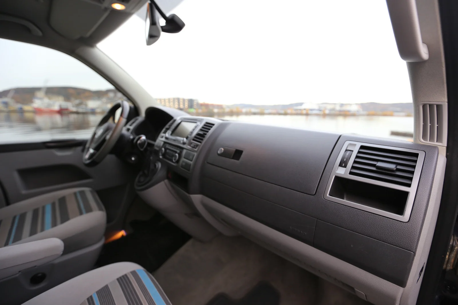 VW California BEACH EDITION 2015 180 CV 2.0 TDI – Image 9