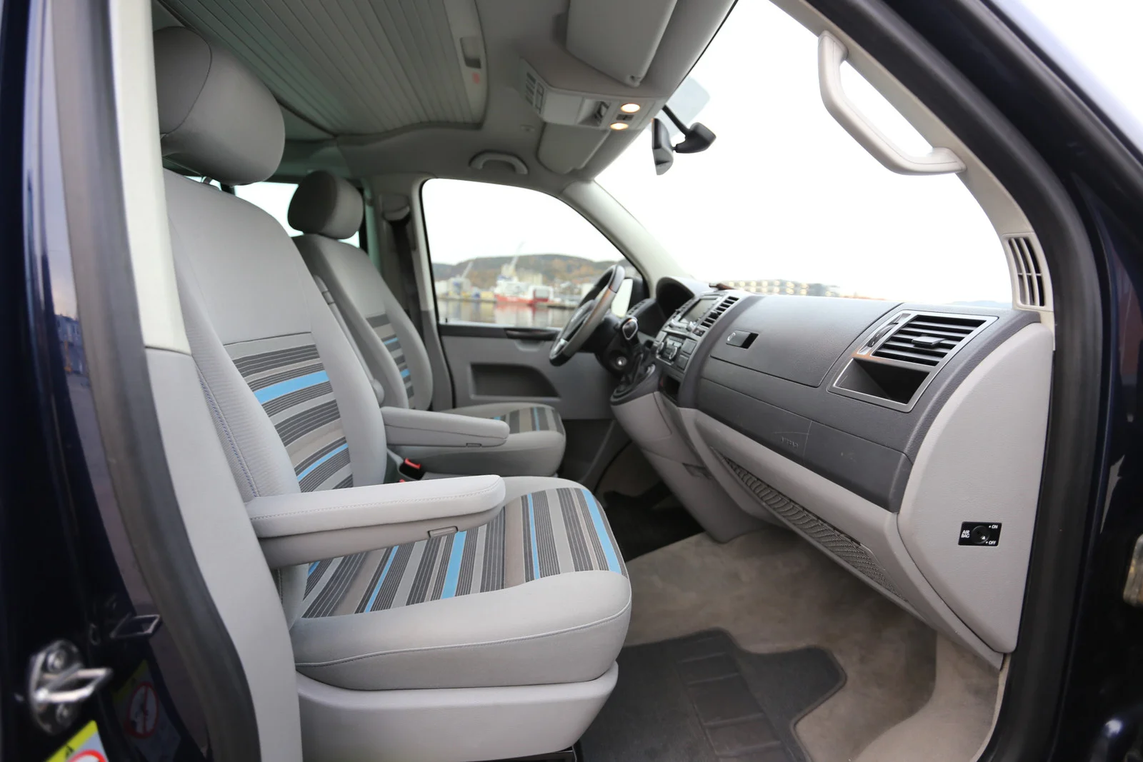 VW California BEACH EDITION 2015 180 CV 2.0 TDI – Image 11